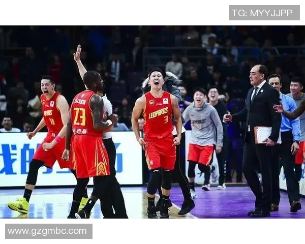 恒大与川崎首发阵容揭晓双方战术对决引发球迷热议