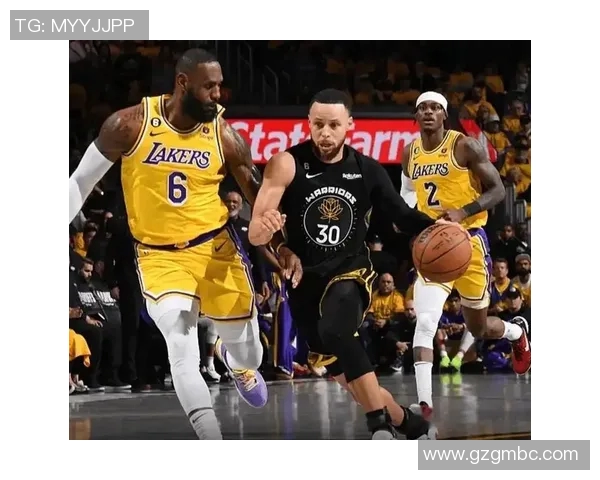 湖人勇士激战再续谁能在季后赛中笑到最后胜负悬念引人关注